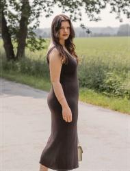 Strick im Sommer: So stylst du dein sommerliches Strickkleid