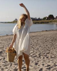 Torsdag: morgondopp, löjrom och åskan rullar in
