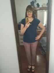 Outfit propio: Pantalón con estampado similar al tweed + camiseta.