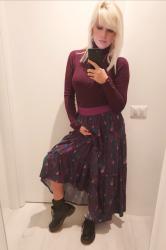 Outfit autunnale: maxi gonna Felicia Magno abbinata a maglione collo alto