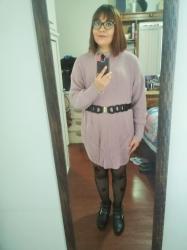 Outfit propio: Vestido suéter lila.