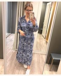 A tentative try on in M&S | AD