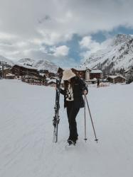 Folie Douce Val d’Isère – Elodie in Paris