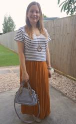 V-Neck Tees and Maxi Skirts With Chloe Paraty Bag