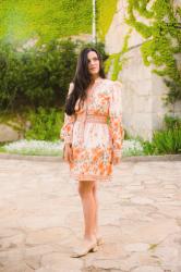 Vestido naranja con flores