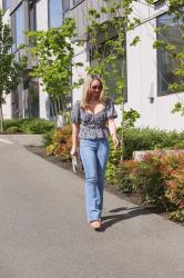 Spring Style: Flare Jeans + Floral Ruched Top