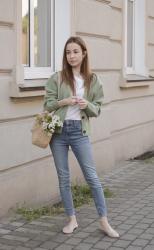 OUTFIT OF THE DAY | PISTACJOWY SWETER