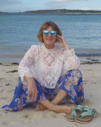Paisley pattern and lace for a  summer's day