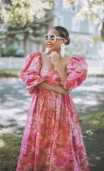 Summer Style: One Gorgeous Dress To Wear on Vacation