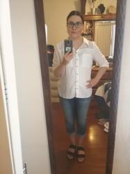 Outfit propio: Camisa blanca + boyfriend jeans.