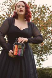 Spooky, But Books…But Also Bag? [Vendula London]