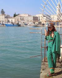 TUTTO IL FOLKLORE DI TRANI INTORNO AL SUO PORTO