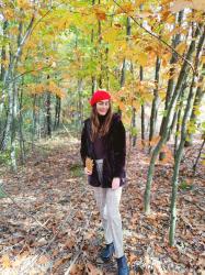 czerwony beret na jesień 