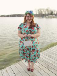 A Whimsical Walk in the Park!  My Review of the Karina Dresses Megan Dress in Walk in the Park Print
