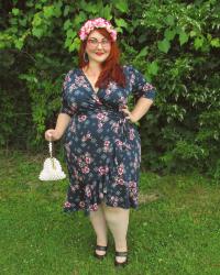 Flirty Floral!  My review of the Kiyonna Flirty Flounce Wrap Dress