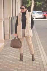 CAMEL Y NEGRO.MI LOOK FAVORITO. MODA ROCÍO