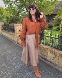 Beige & Rust - #Chicandstylish #LINKUP