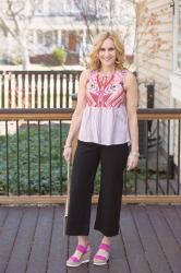 How to Style Wide Leg Cropped Pants for a Boho Chic Look