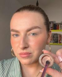 One Eyeshadow Look