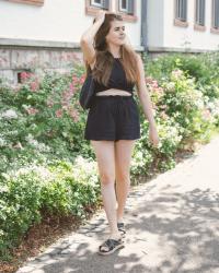 All Black Outfits sommerlich kombinieren