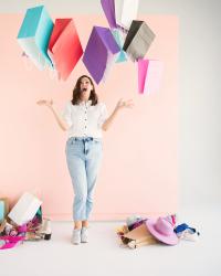 5 reasons why working with a stylist will SAVE you money.