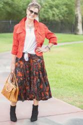 Popular Western Skirts To Wear With Boots For Ageless Style