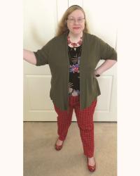 Red Plaid Pants Outfits for Fall + DIY Paper Beads