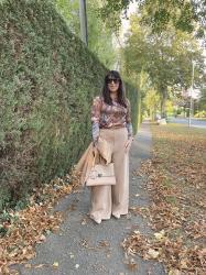 Tan Neutrals and a Swirly Tonal Top - #Chicandstylish #LINKUP