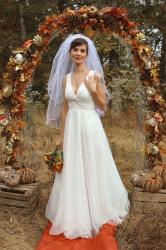 Autumn Brides: Ivory Lace & Classic Tulle with Ever-Pretty