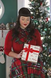The Soubrette Brunette's 2023 Holiday Gift Guides