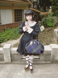 Furune wears Metamorphose’s pintuck op with contrast yoke in black x white