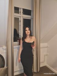 L:Strapless Black Dress