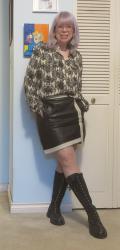 Weekend Wrap-Up: Funky Friday in Black and Cream (and Fringe); Saturday Brunch in Red Karl and Velvet (Shoe Change!)