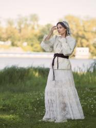 Как носить кружевную прозрачную юбку?