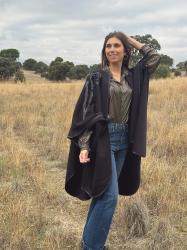 Capas boho: el abrigo del otoño, la elegancia en movimiento