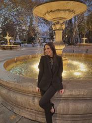 Esmoquin negro: un símbolo de sofisticación y sensualidad, el look perfecto para las fiestas navideñas