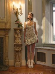 How To Wear The Romantic Style For Winter 2025