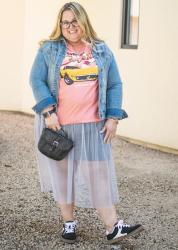 How To Wear Dark Colors In Spring
