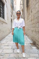 The Ultimate Guide to Styling Linen: 15 Quick Summer Outfits You’ll Love!