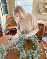 DIY Easter Carrot Wreath
