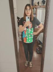 Outfit propio: Camiseta negra con estampado de chicas fashion + jeans negros.