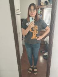 Outfit propio: Camiseta gris del gato Garfield + jeans azul oscuro.