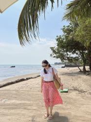 What to Wear to the Beach (When You’re Not Getting in the Water)