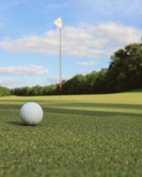 A guide to stepping up your game with golf footwear