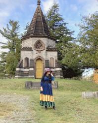 Songful Style Link Party #43: “I Put a Spell on You” by Bette Midler, Sarah Jessica Parker, and Kathy Najimy