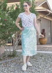 Easy Ideas-What Top to Wear with a Sequin Skirt