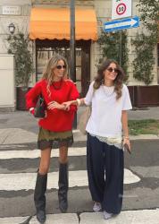 Punto y seda en otoño: la unión de texturas que crea los looks más sofisticados de la temporada