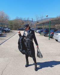 SIX OF CROWS BY LEIGH BARDUGO, A DETAILED BOOK REVIEW