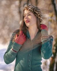 Ein Look für den ersten Schnee: So stylst du gemütliche Retro-Outfits