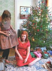 Färgsprakande julgranar genom åren